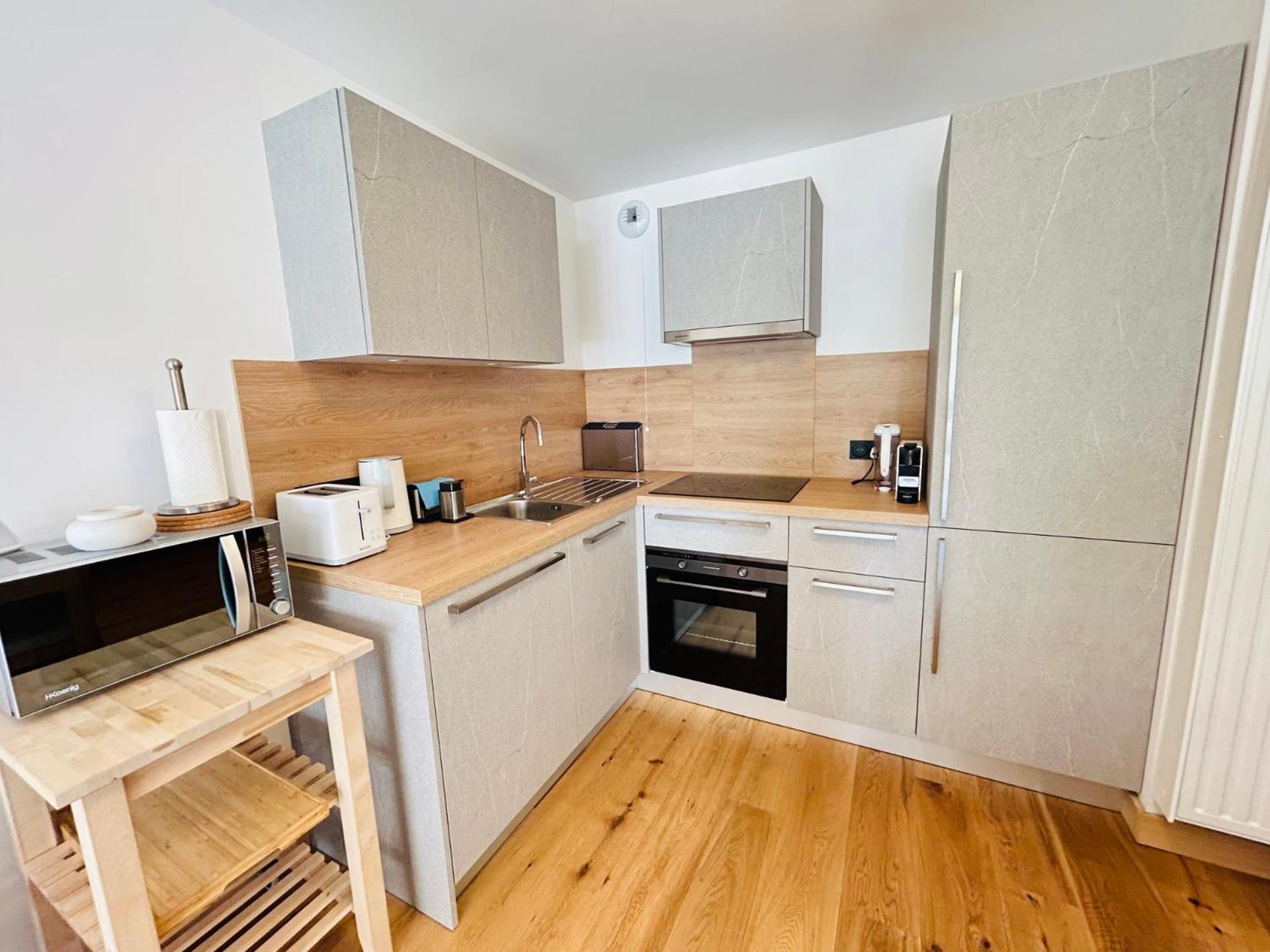 Cairn Harmony - B103 Apartment เลส์เฌต์ ภายนอก รูปภาพ